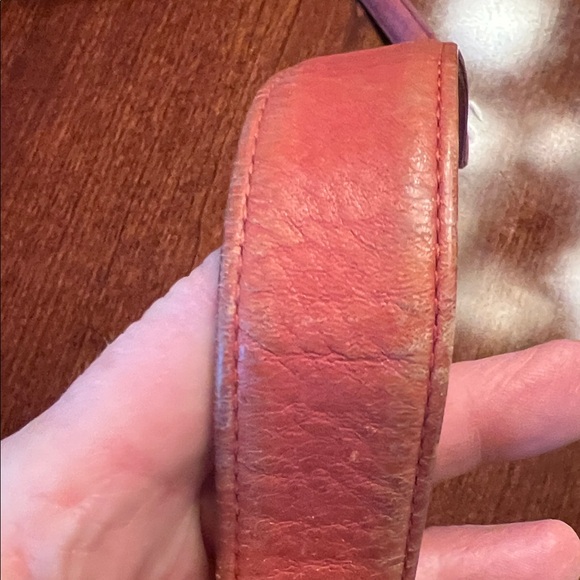 MCM HOBO SHOULDER BAG with LOCK AND KEY.  GUC - Picture 7 of 17